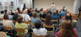 Èxit de públic a la conferència de sor Lucía Caram